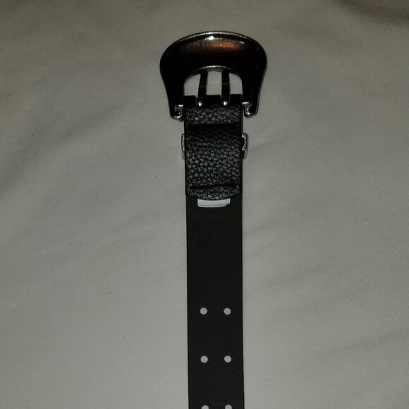 SILVER BUCKLE BLACK BELT - Picture 2 of 5